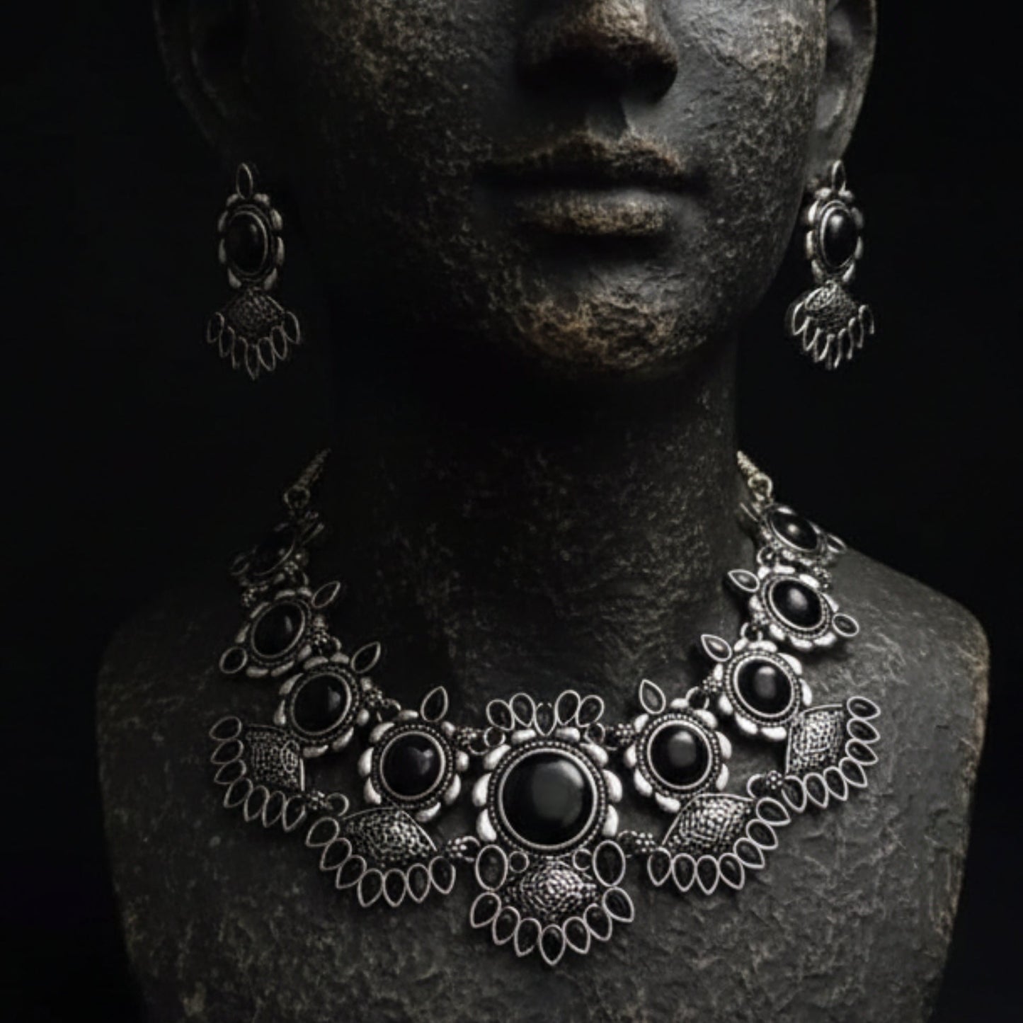 Noir Necklace by saburi