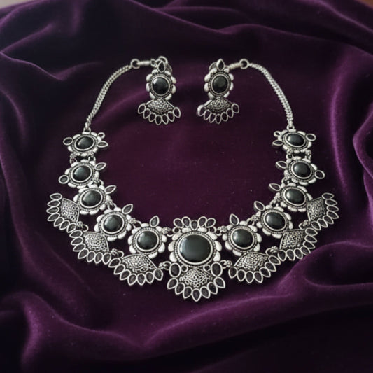 Saburi Noir Necklace set